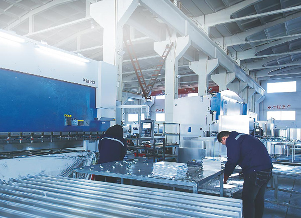 擁有一支經(jīng)驗(yàn)豐富的技術(shù)團(tuán)隊(duì)，引進(jìn)先進(jìn)生產(chǎn)設(shè)備，掌握精湛的生產(chǎn)工藝，能夠保質(zhì)保量準(zhǔn)時(shí)完成客戶(hù)訂單